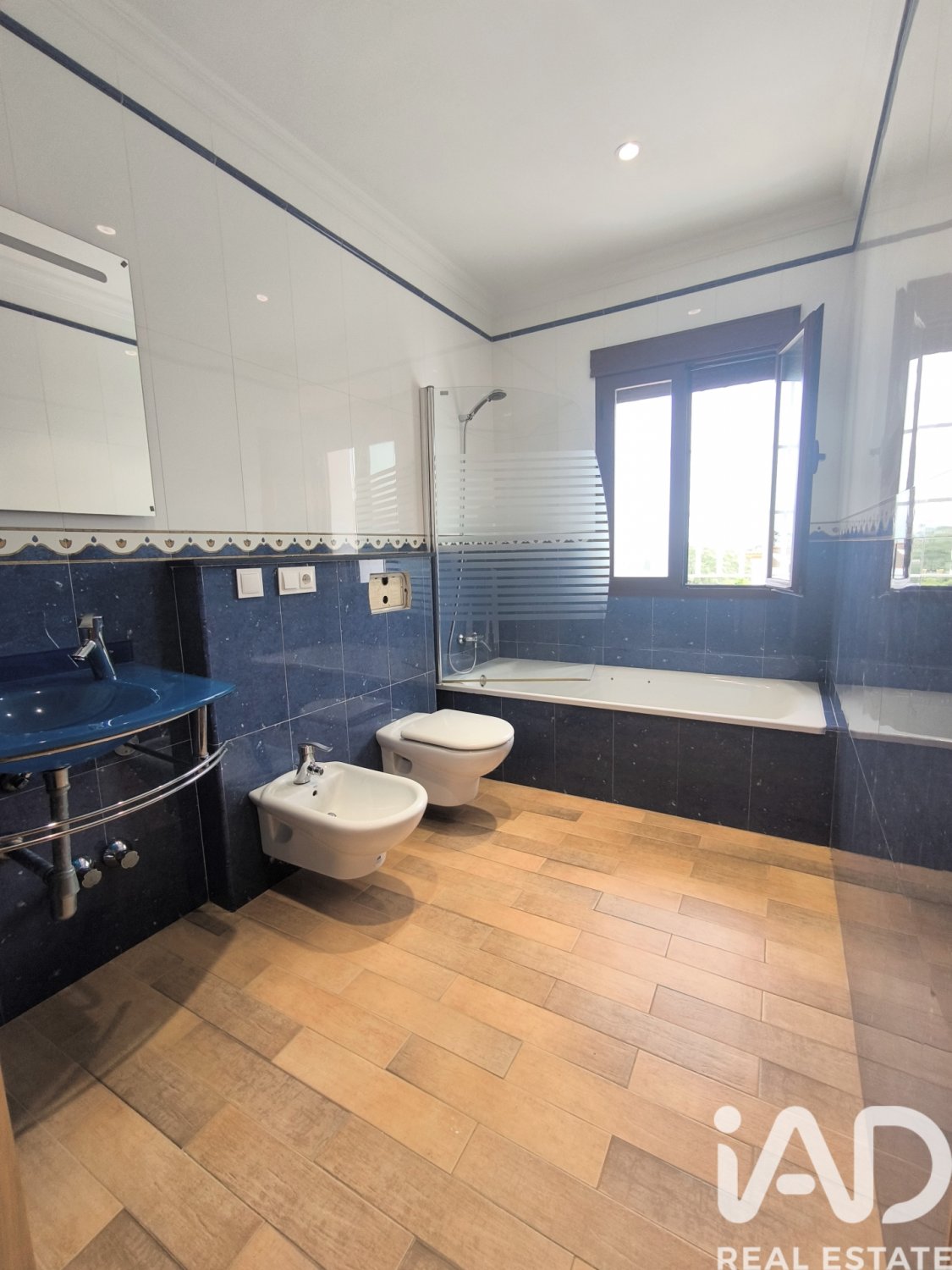 House à Isla Cristina, Huelva, Espagne 5 chambres, 685 m2 No. 172510