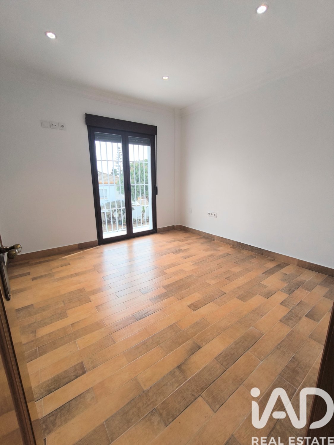 House à Isla Cristina, Huelva, Espagne 5 chambres, 685 m2 No. 172510