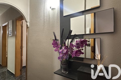 Appartamento in vendita a Badalona, Barcelona, Spagna 3 camere da letto, 73 mq. N° 172509 - foto 2