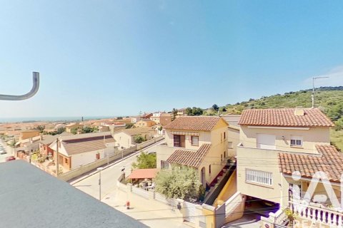 Radhus till salu i Roda de Berà, Tarragona, Spanien 3 sovrum, 139 kvm. Nr. 172508 - foto 28
