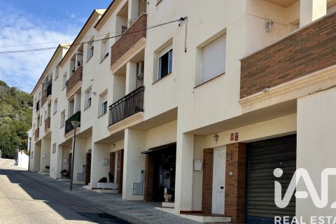 Radhus till salu i Roda de Berà, Tarragona, Spanien 3 sovrum, 139 kvm. Nr. 172508 - foto 3