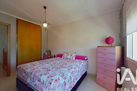 Radhus till salu i Roda de Berà, Tarragona, Spanien 3 sovrum, 139 kvm. Nr. 172508 - foto 25