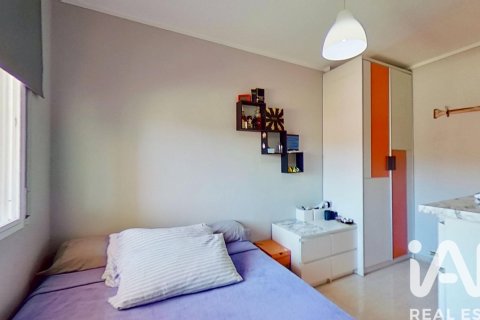 Radhus till salu i Roda de Berà, Tarragona, Spanien 3 sovrum, 139 kvm. Nr. 172508 - foto 24