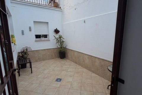 Townhouse for sale in Lepe, Huelva, Spain 4 bedrooms, 117.36 sq.m. No. 172514 - photo 11
