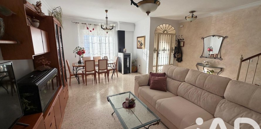 Townhouse in Lepe, Huelva, Spain 4 bedrooms, 117.36 sq.m. No. 172514