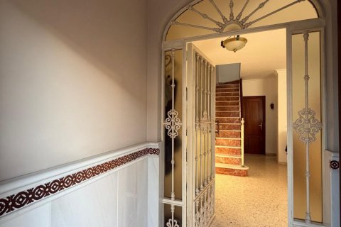 Townhouse for sale in Lepe, Huelva, Spain 4 bedrooms, 117.36 sq.m. No. 172514 - photo 2