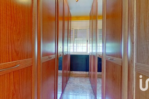 Talo myytävänä El Vendrell, Tarragona, Espanja, 5 makuuhuonetta, 222 m2 No. 153501 - kuva 18