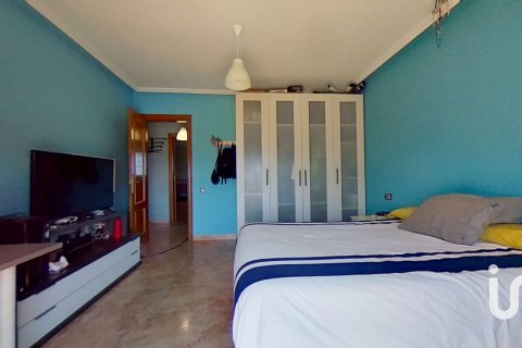 Talo myytävänä El Vendrell, Tarragona, Espanja, 5 makuuhuonetta, 222 m2 No. 153501 - kuva 23