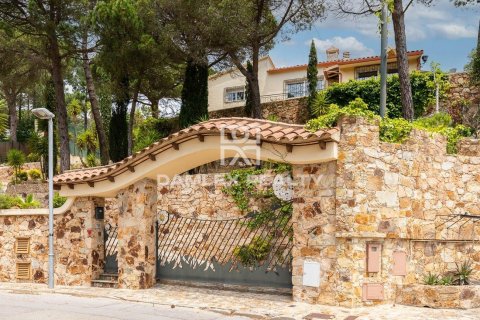 Dom w Lloret de Mar, Girona, Hiszpania 4 sypialnie, 304 mkw. nr 177153