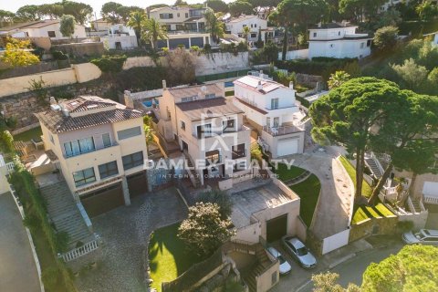 Talo myytävänä Lloret de Mar, Girona, Espanja, 7 makuuhuonetta, 321 m2 No. 177157 - kuva 2