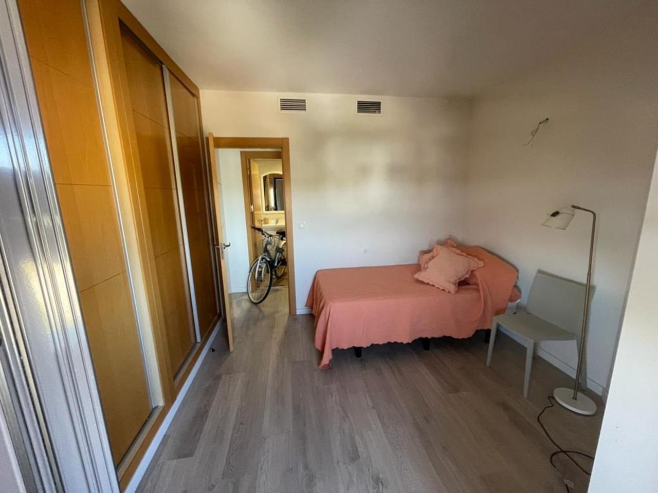 Квартира в Сан-Хуан, Аликанте, Испания 2 спальни, 90м2 №142957