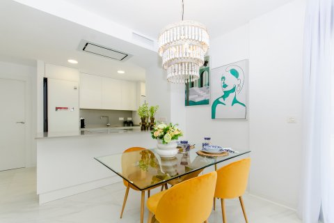 Villa till salu i Alicante, Spanien 3 sovrum, 138 kvm. Nr. 142955 - foto 22