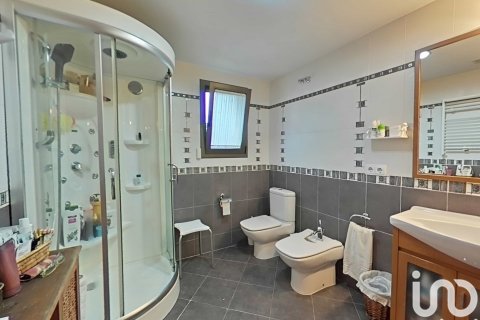 Продажа дома в Альпикат, Лерида, Испания 6 спален, 375м2 №153780 - фото 10