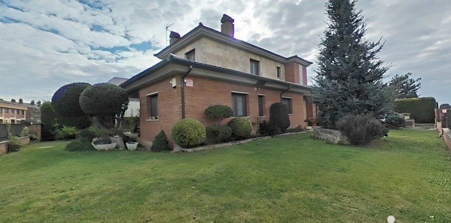 Дом в Альпикат, Лерида, Испания 6 спален, 375м2 №153780