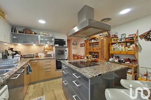 Продажа дома в Альпикат, Лерида, Испания 6 спален, 375м2 №153780 - фото 6
