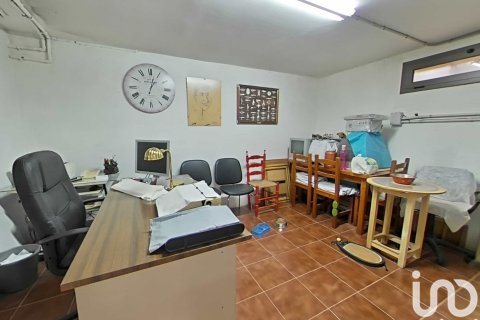 Продажа дома в Альпикат, Лерида, Испания 6 спален, 375м2 №153780 - фото 28