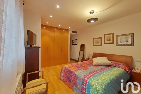 Продажа дома в Альпикат, Лерида, Испания 6 спален, 375м2 №153780 - фото 11