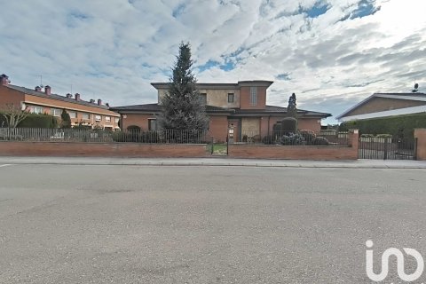 Продажа дома в Альпикат, Лерида, Испания 6 спален, 375м2 №153780 - фото 14