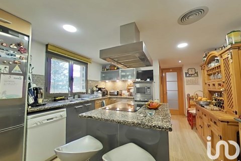 Продажа дома в Альпикат, Лерида, Испания 6 спален, 375м2 №153780 - фото 5