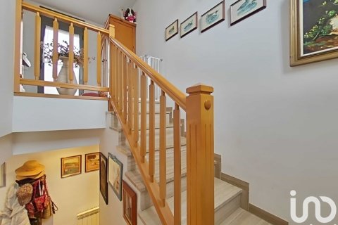Продажа дома в Альпикат, Лерида, Испания 6 спален, 375м2 №153780 - фото 12