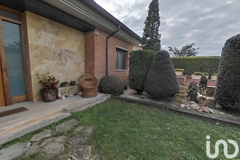 Продажа дома в Альпикат, Лерида, Испания 6 спален, 375м2 №153780 - фото 4