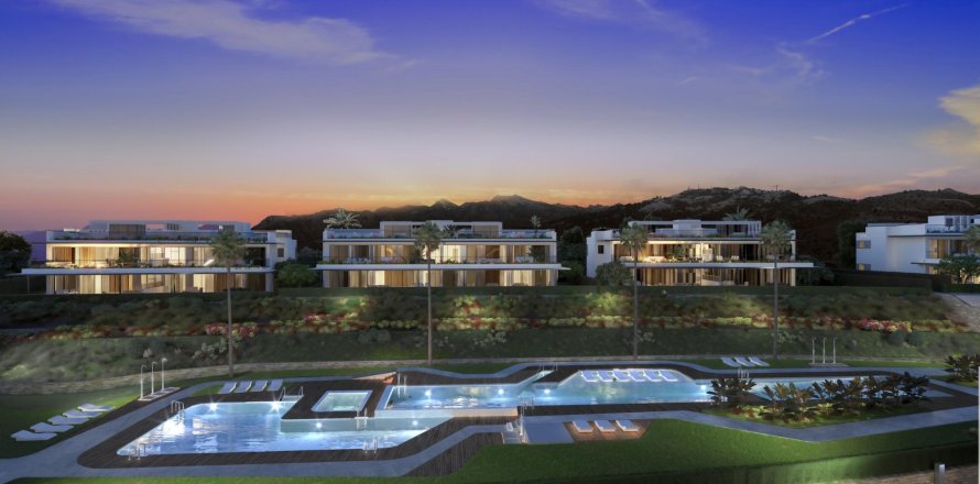 Bungalow in Marbella, Malaga, Spain 4 bedrooms, 340 sq.m. No. 169096