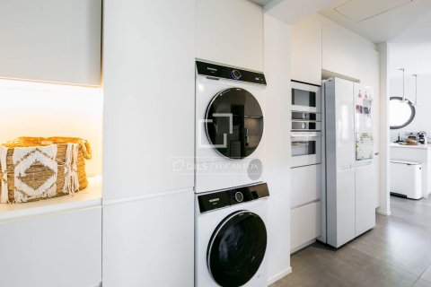 Villa for sale in Gava, Barcelona, Spain 3 bedrooms, 231 sq.m. No. 150306 - photo 24