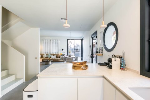 Villa for sale in Gava, Barcelona, Spain 3 bedrooms, 231 sq.m. No. 150306 - photo 20