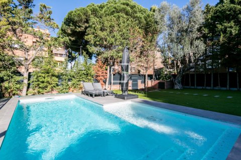 Villa for sale in Gava, Barcelona, Spain 3 bedrooms, 231 sq.m. No. 150306 - photo 4