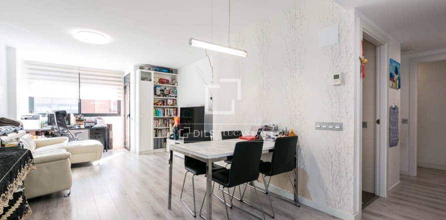 Apartment à Castelldefels, Barcelona, Espagne 3 chambres, 97 m2 No. 150304