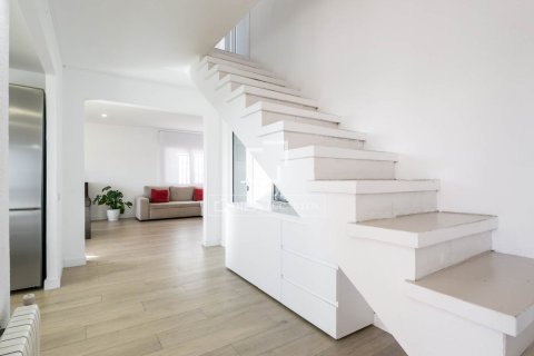 Villa in vendita a Castelldefels, Barcelona, Spagna 4 camere da letto, 406 mq. N° 150303 - foto 12