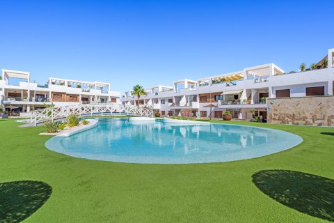 Dzīvoklis pārdošanā Torrevieja, Alicante, Spānijā 2 istabas, 179 m2 Nr. 196767 - attēls 3