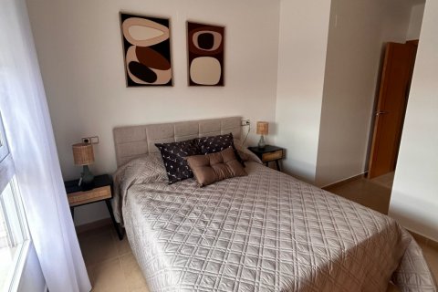 Продажа квартиры в Ориуэла, Аликанте, Испания 2 спальни, 71м2 №119872 - фото 2