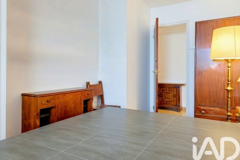 Apartment à vendre à Barcelona, Espagne, 4 chambres, 92 m2 No. 188088 - photo 7
