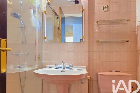 Apartment à vendre à Barcelona, Espagne, 4 chambres, 92 m2 No. 188088 - photo 12
