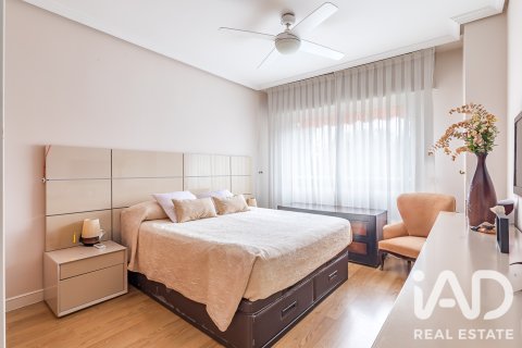 Продажа квартиры в Посуэло де Аларкон, Мадрид, Испания 5 спален, 256м2 №188082 - фото 20