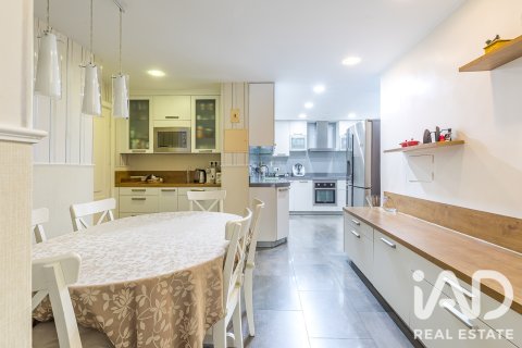 Продажа квартиры в Посуэло де Аларкон, Мадрид, Испания 5 спален, 256м2 №188082 - фото 11