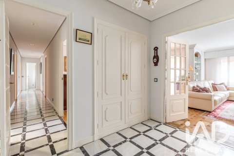 Продажа квартиры в Посуэло де Аларкон, Мадрид, Испания 5 спален, 256м2 №188082 - фото 10
