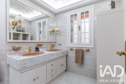 Продажа квартиры в Посуэло де Аларкон, Мадрид, Испания 5 спален, 256м2 №188082 - фото 22