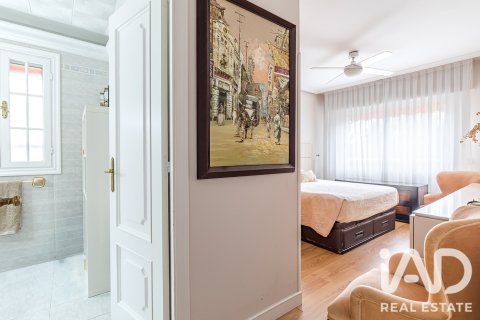 Продажа квартиры в Посуэло де Аларкон, Мадрид, Испания 5 спален, 256м2 №188082 - фото 19