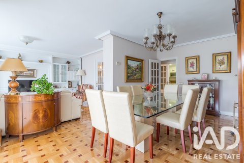 Продажа квартиры в Посуэло де Аларкон, Мадрид, Испания 5 спален, 256м2 №188082 - фото 6