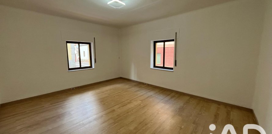 Wohnung in Ciudad Rodrigo, Salamanca, Spanien 4 Schlafzimmer, 108 m2 Nr. 188086