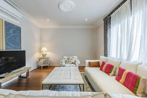 Apartamento en venta en Barcelona, España 4 dormitorios, No. 141144 - foto 3