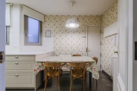 Apartamento en venta en Barcelona, España 4 dormitorios, No. 141144 - foto 8