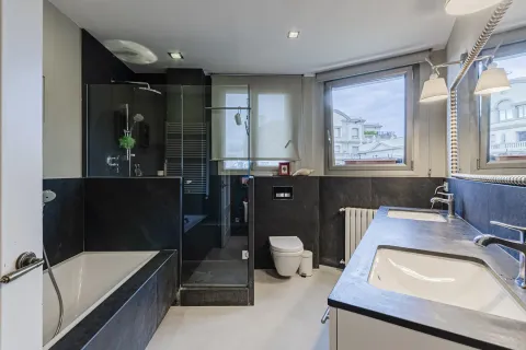 Apartamento en venta en Barcelona, España 4 dormitorios, No. 141144 - foto 17