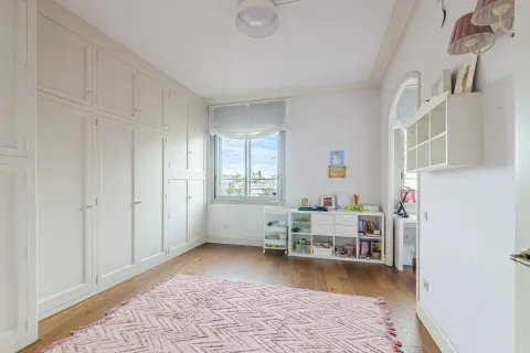 Apartamento en venta en Barcelona, España 4 dormitorios, No. 141144 - foto 20