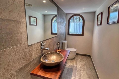 Сasa en venta en Sant Feliu de Guíxols, Gerona, España 5 dormitorios, No. 141149 - foto 16