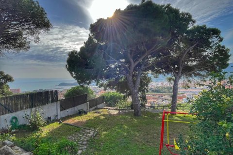 Сasa en venta en Sant Feliu de Guíxols, Gerona, España 5 dormitorios, No. 141149 - foto 1