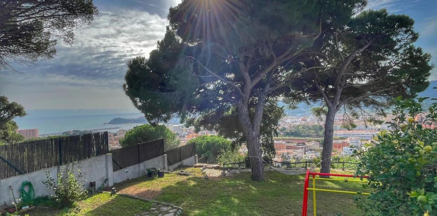 Сasa en Sant Feliu de Guíxols, Gerona, España 5 dormitorios, No. 141149