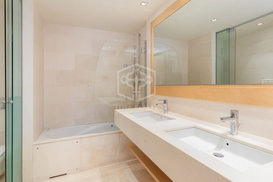 Apartamento en Barcelona, España 3 dormitorios, 115 m2 No. 78439
